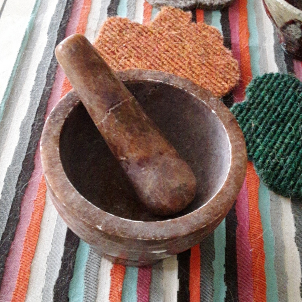 Marble mortar and pestle set